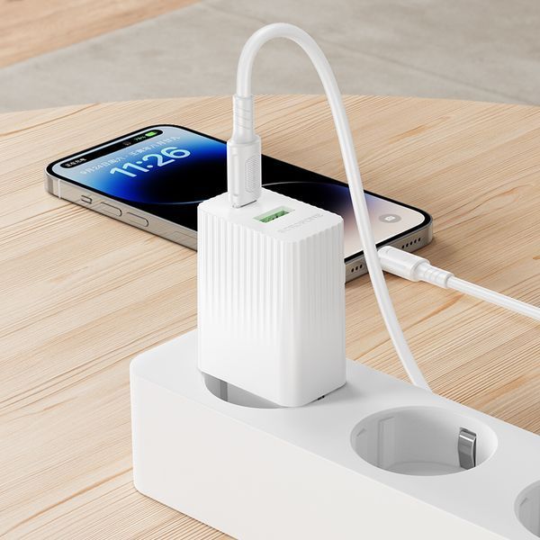 Сетевое зарядное устройство с кабелем BOROFONE BAS76A Source PD30W+QC3.0 charger set(C to iP) White