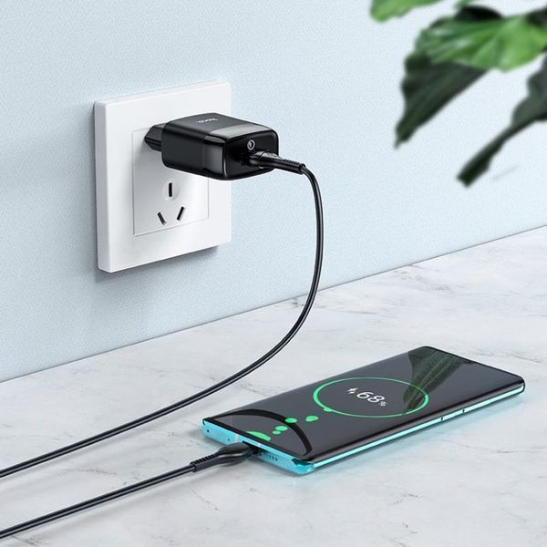 Сетевое зарядное устройство с кабелем HOCO C72Q Glorious single port QC3.0 charger set(Type-C) 18W Black