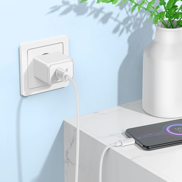 Сетевое зарядное устройство HOCO CS12A Ocean single port QC3.0 charger White