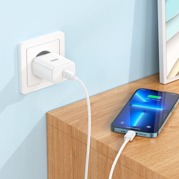 Мережевий зарядний пристрій HOCO C104A Stage single port PD20W charger White
