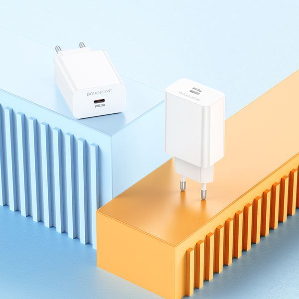 Сетевое зарядное устройство BOROFONE BA21A Pro Long journey single port PD20W charger White
