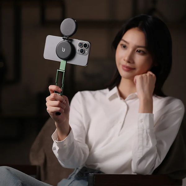 Держатель телефона Ulanzi MA60 Foldable Magnetic Phone Tripod (Red)
